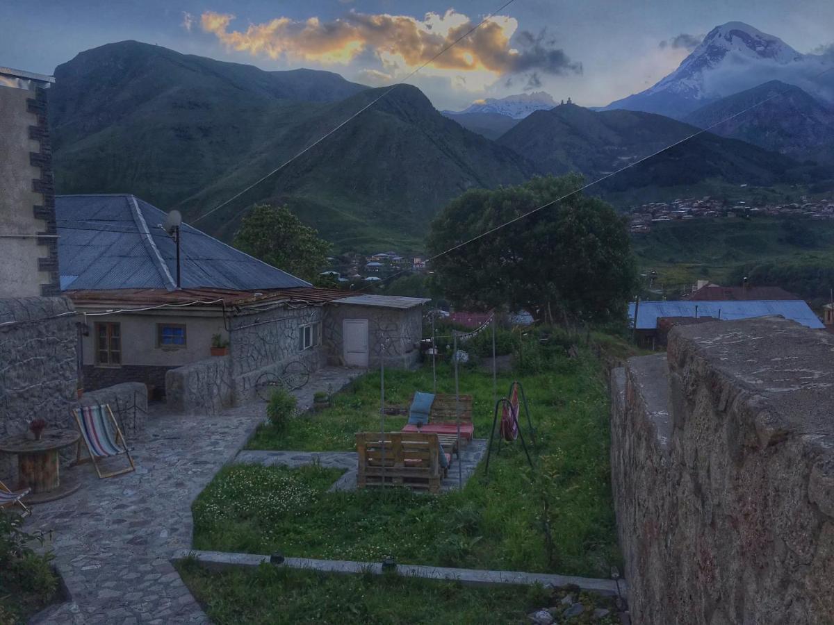 Hotel Nestt Kazbegi Ngoại thất bức ảnh